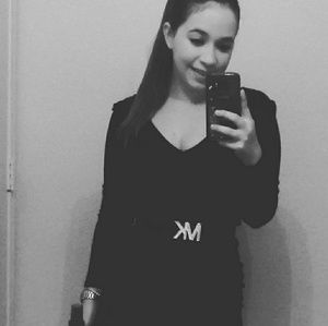 Meet your Posher, Charinesthz